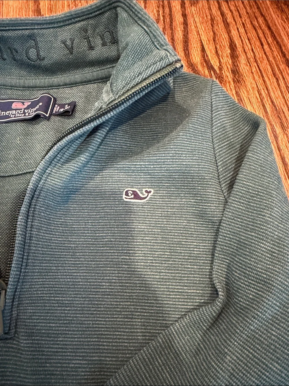 Boys Vineyard Vines Size small half-Zip Sweater in Green subtle navy stripe